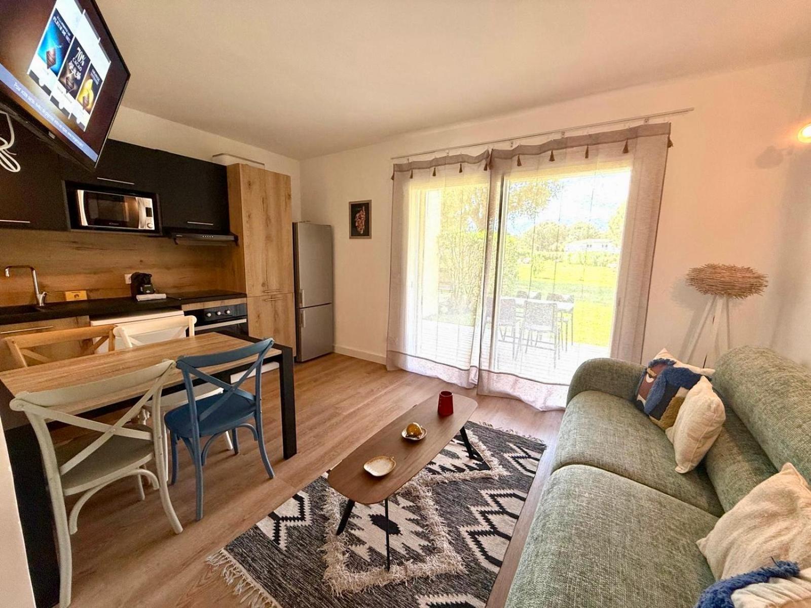 Cala Rossa By Sarai, Apt T2 4 Personnes, Dans Residence Hoteliere Avec Piscine Lecci Zewnętrze zdjęcie